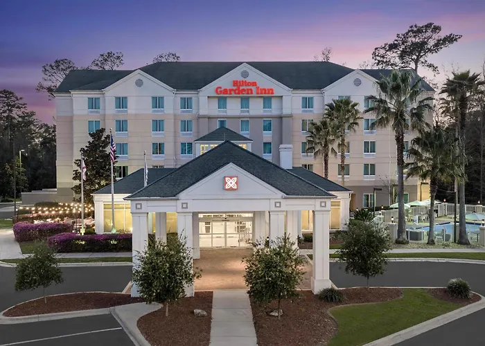 Hilton Garden Hotel 3*