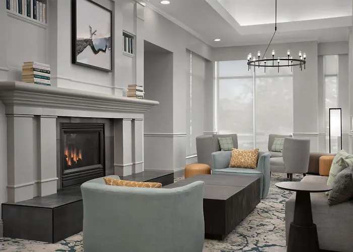 Hilton Garden Hotel 3*