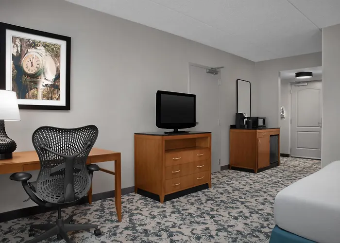 Hilton Garden 3*